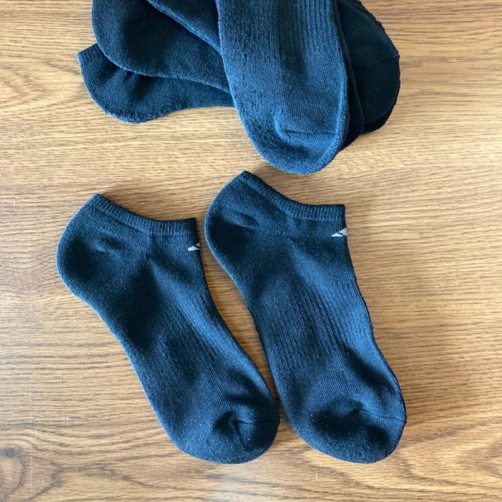 5 pairs of NEW adidas socks (never worn)